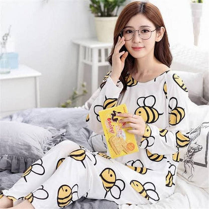 White Full Sleeves Bee Printed Nightwear